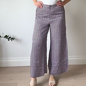 Women’s wide legged pants size 10